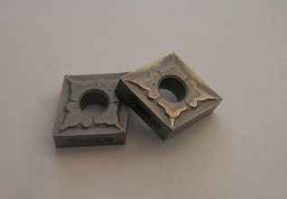 陶瓷刀片和金属陶瓷刀片的区别？